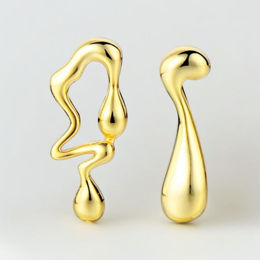 ASYMMETRICAL MELT STUD EARRING