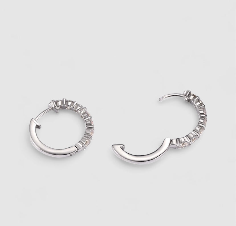BRILLIANT HUGGIE HOOPS